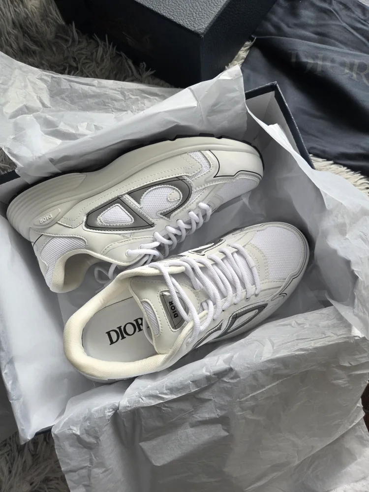 Authentic Dior B30 Countdown Sneaker White Technical SIZE 9.5 thumbnail