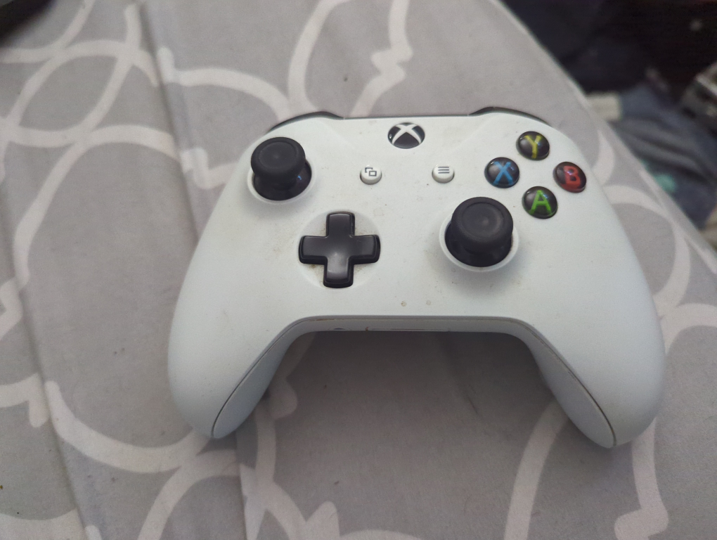Xbox One White Wireless Controller - photo 2