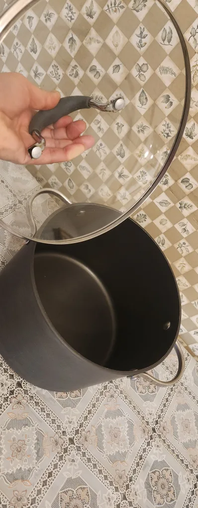 Oneida Stock Pot with Lid image indicator(2)