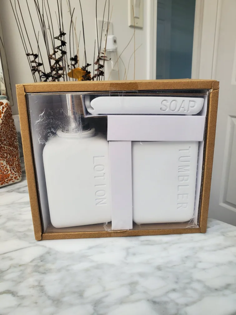 New Moda Home Engraved Resin Bath Set image indicator(2)