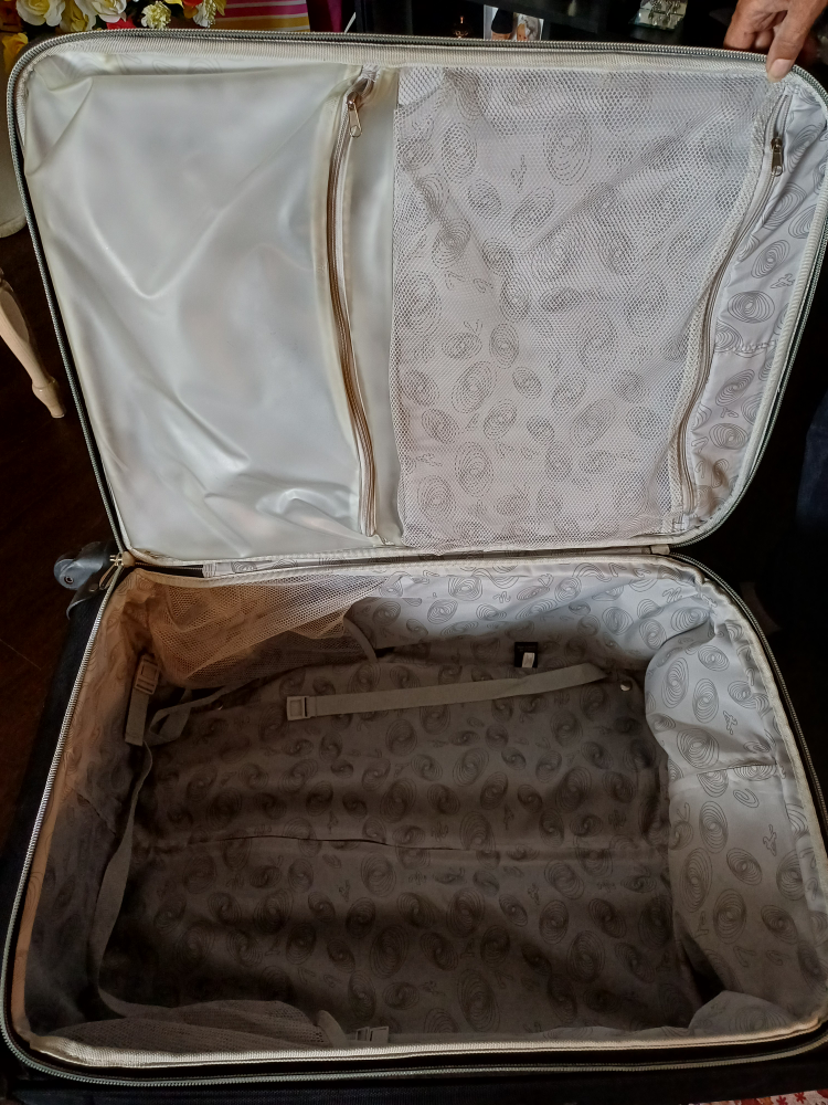 Suitcase - Black - photo 2