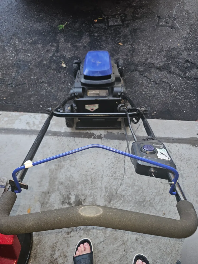 Kobalt 120V 16-Inch Electric Lawn Mower image indicator(2)