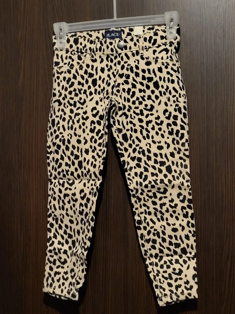 Children’s Place Pants Size: 6 image indicator(2)