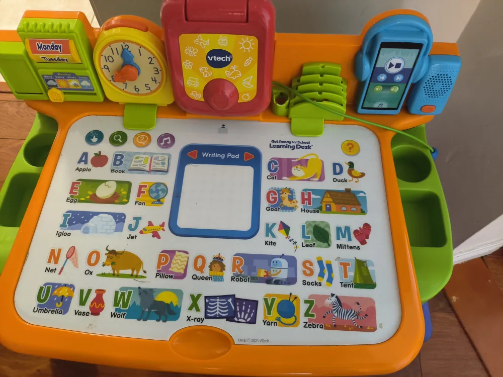 VTech Get Ready for School Learning Desk thumbnail