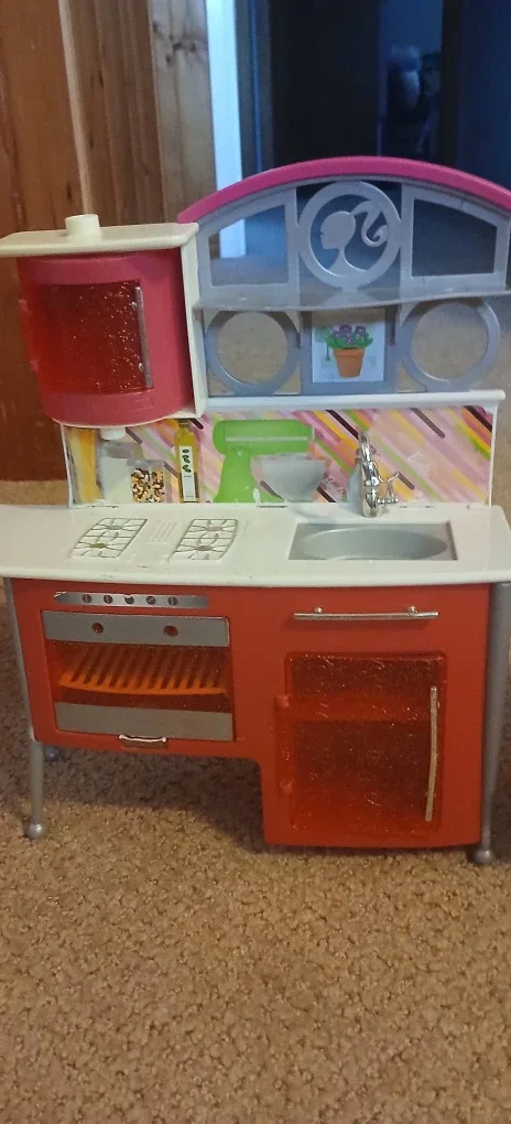 Barbie Doll Kitchen & Accessories image indicator(3)