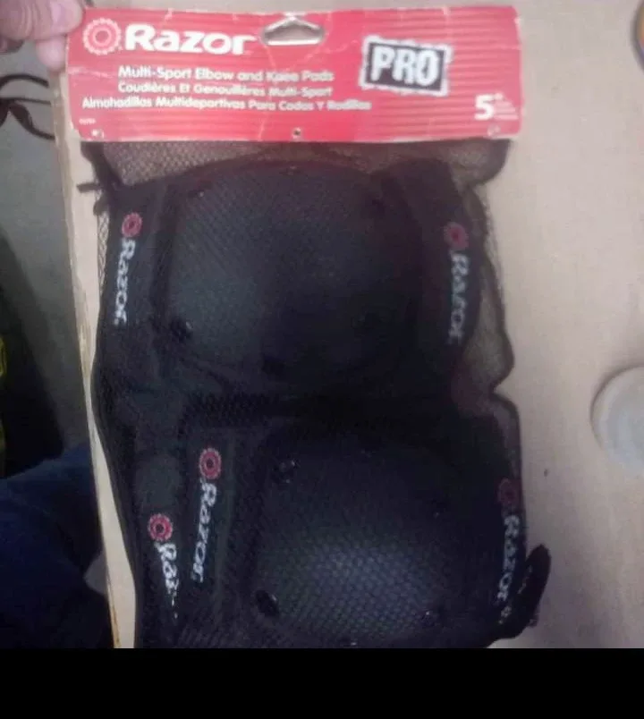 Razor Pro Multi-Sport Elbow and Knee Pads image indicator(2)