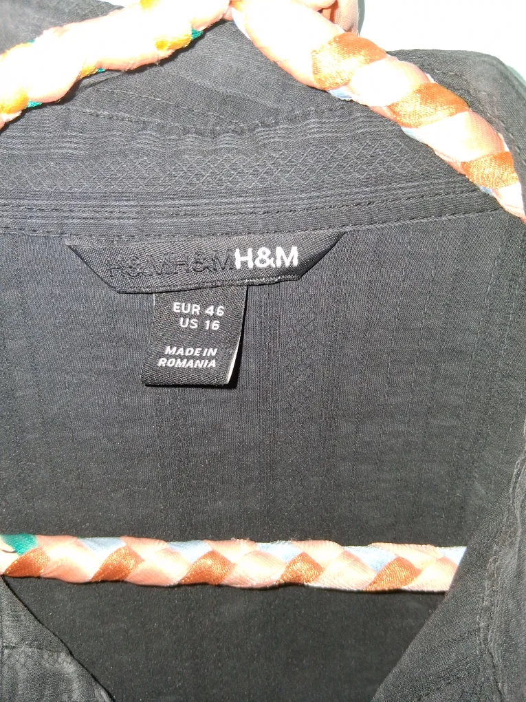 H&M Black Blouse - Size US 16 image indicator(2)