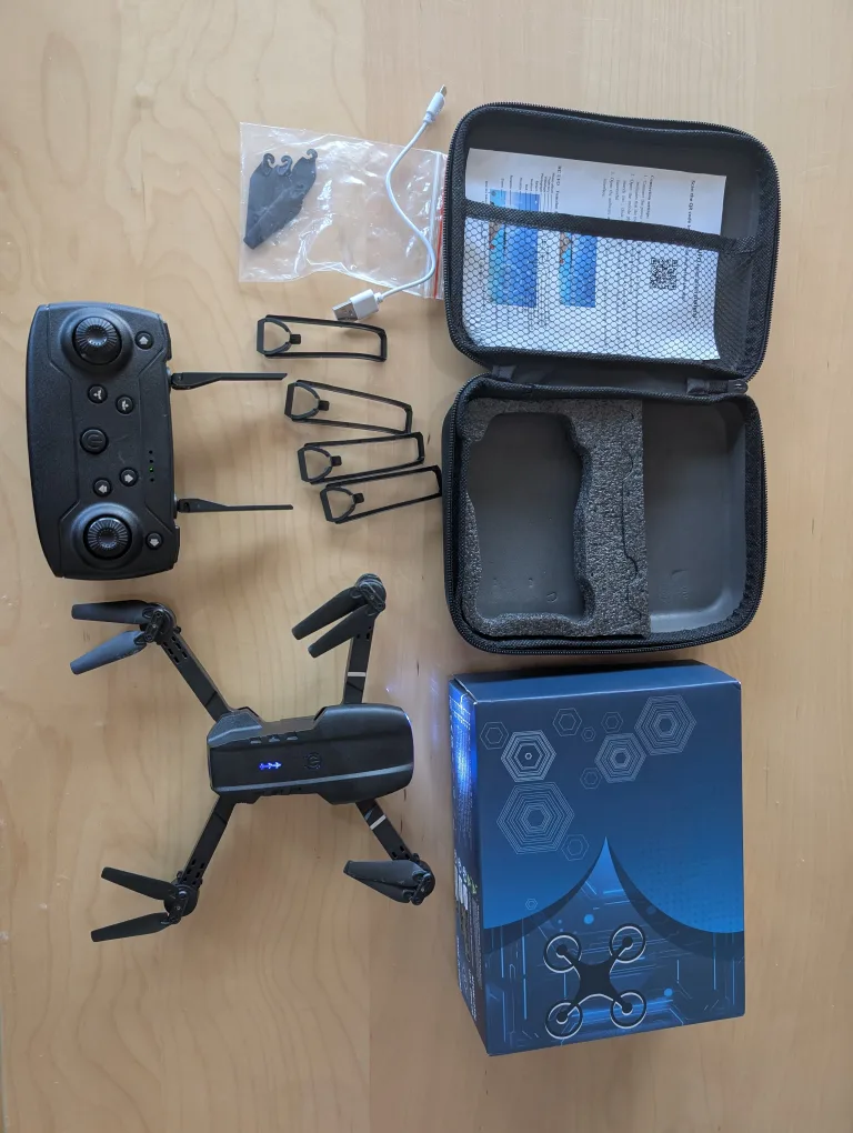 🥕Foldable Black Drone Pro with case!