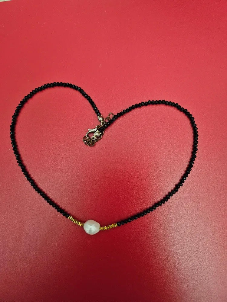 Black Beaded Necklace with Pearl thumbnail