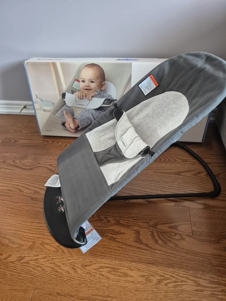 BabyBjörn Bouncer Balance Soft - Like New! image indicator(2)