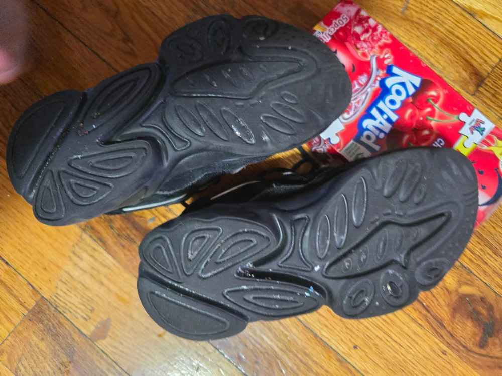 [freecycle] Adidas Ozweego Black Sneakers - US 12K image indicator(4)