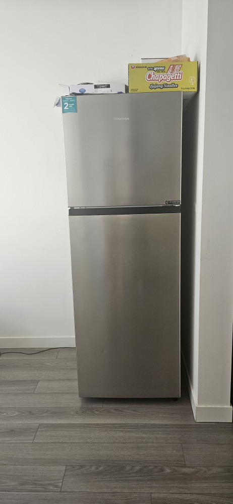 Hisense Top Freezer Refrigerator in Stainless Steel