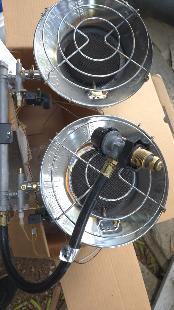 Mr. Heater 30,000 BTU Double Tank Top Heater image indicator(3)