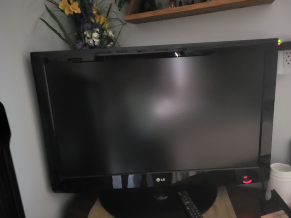 LG TV - photo 2