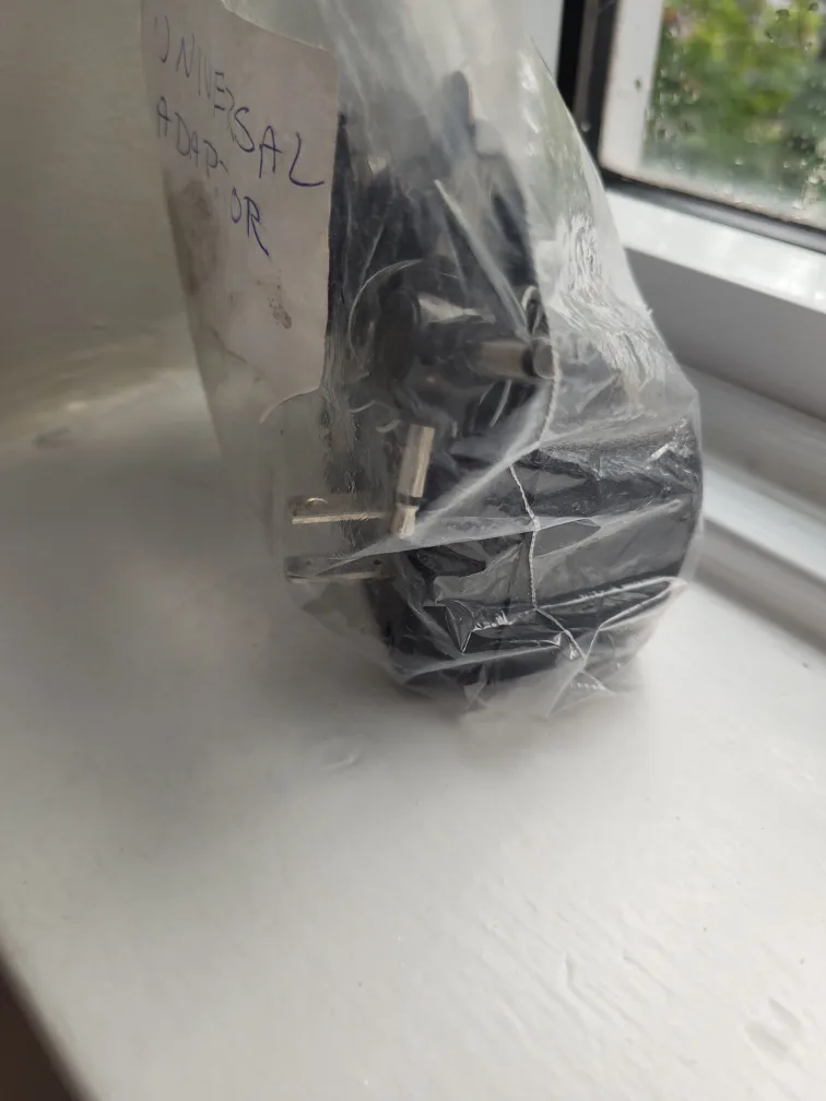 Universal Adaptor image indicator(2)