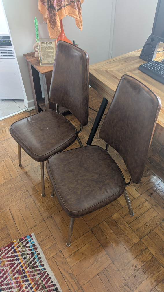 Set of 2 Vintage Brown Vinyl Chairs - photo 2