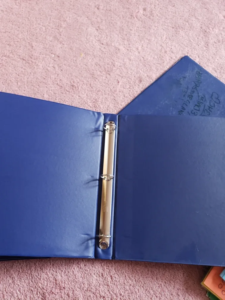 Used School Binders - English, Math, French image indicator(5)