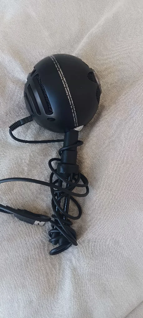 Blue Yeti Blackout Microphone image indicator(3)