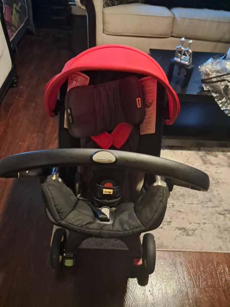 Doona Infant Car Seat Stroller + Base image indicator(4)