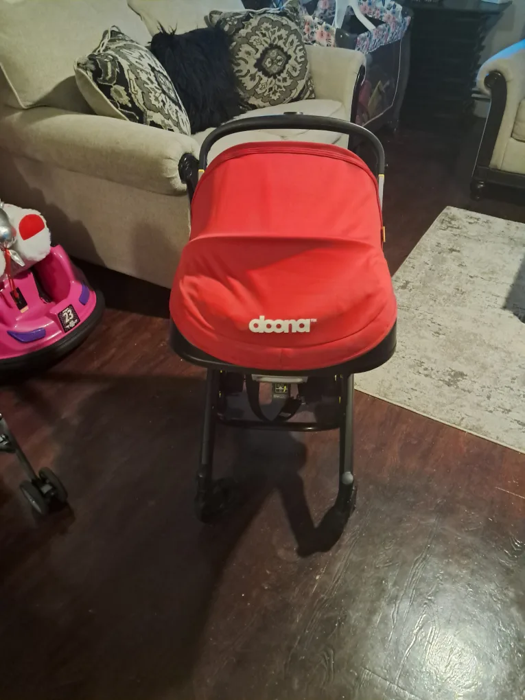 Doona Infant Car Seat Stroller + Base image indicator(5)