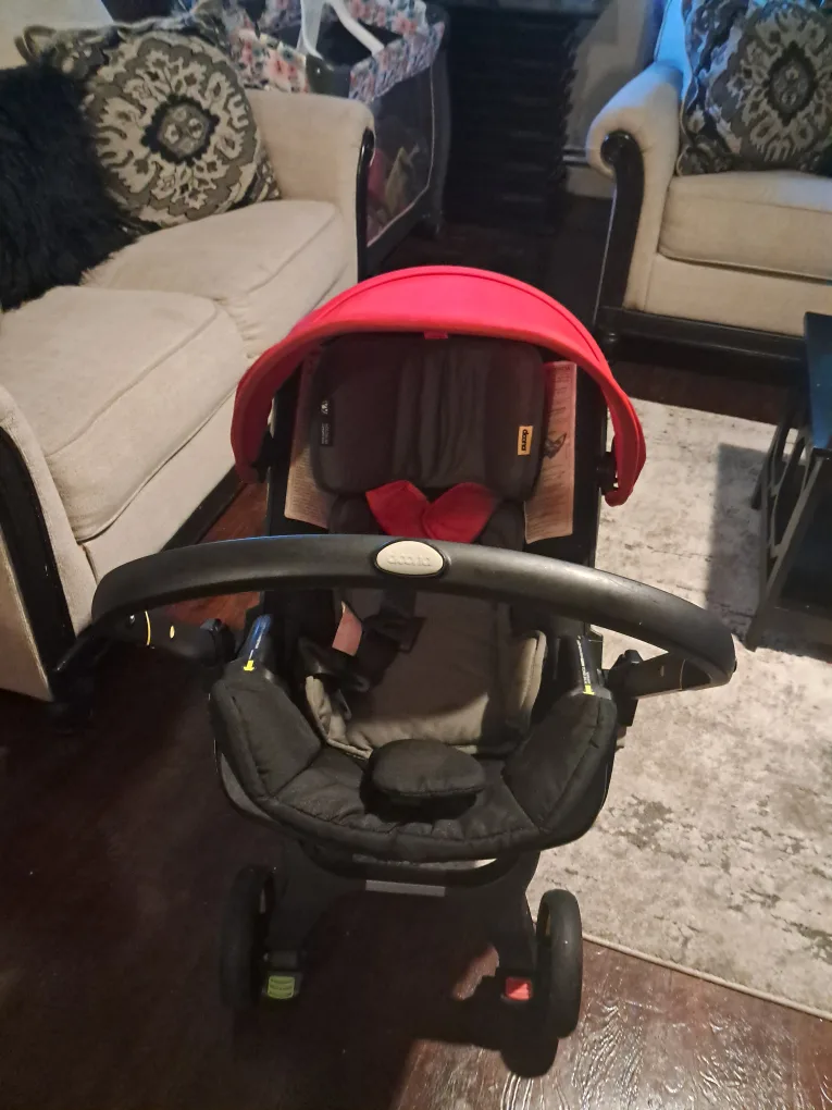 Doona Infant Car Seat Stroller + Base image indicator(6)
