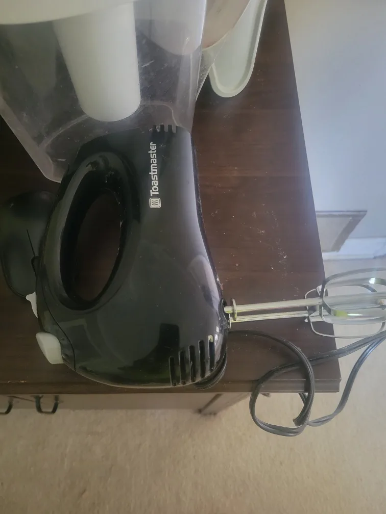 Toastmaster Hand Mixer thumbnail