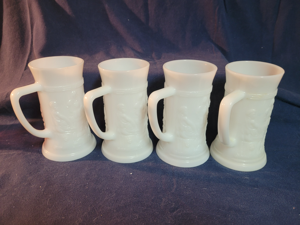 Set of 4 vintage Federal Milk Glass Mugs