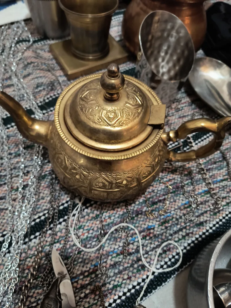 Vintage Brass Teapot thumbnail