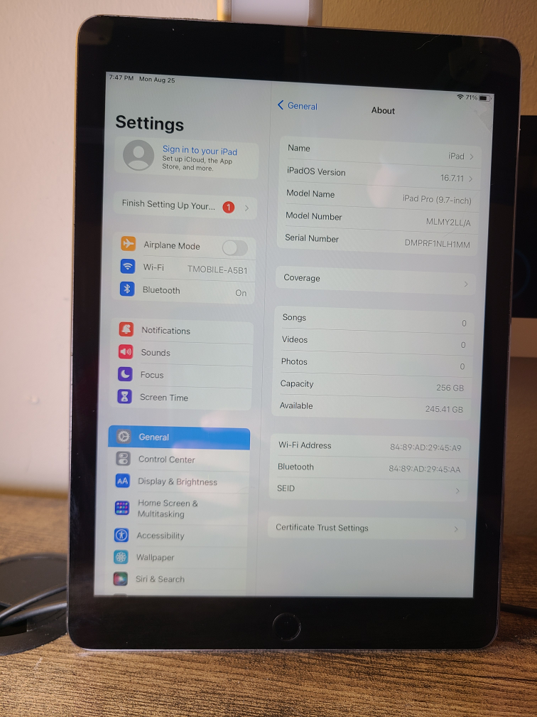 iPad Pro 9.7-inch & iPad mini 2 - photo 2