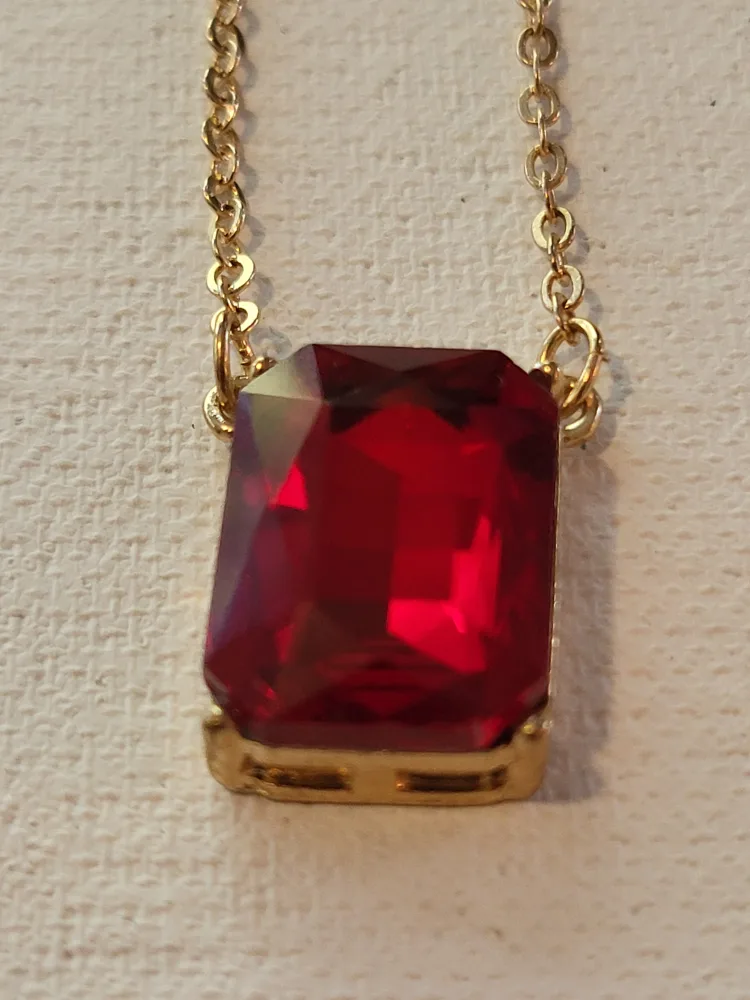 Ruby Red & Gold Necklace thumbnail