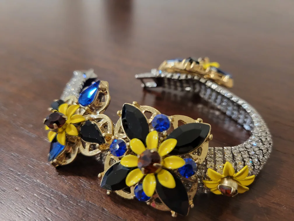 Banana Republic Fashion Bracelet image indicator(2)