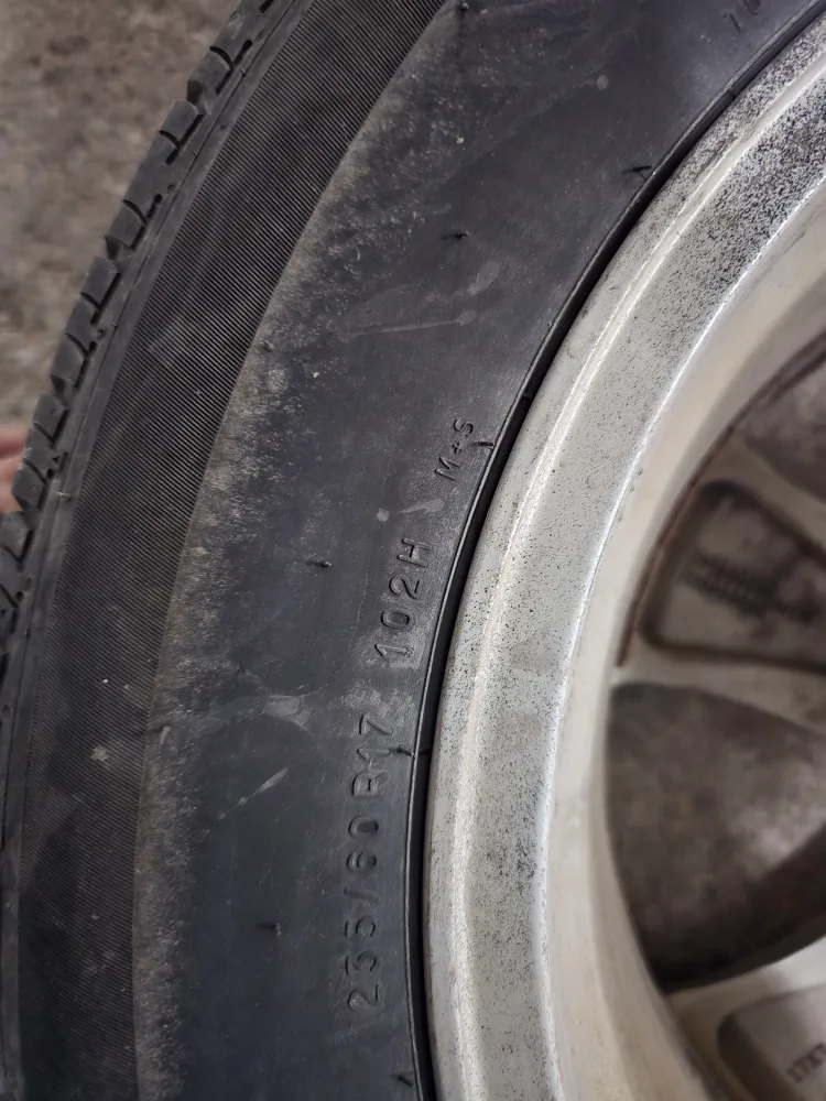 All season tires with Toyota rims, Sienna 2013 Manual & Lock Key image indicator(7)