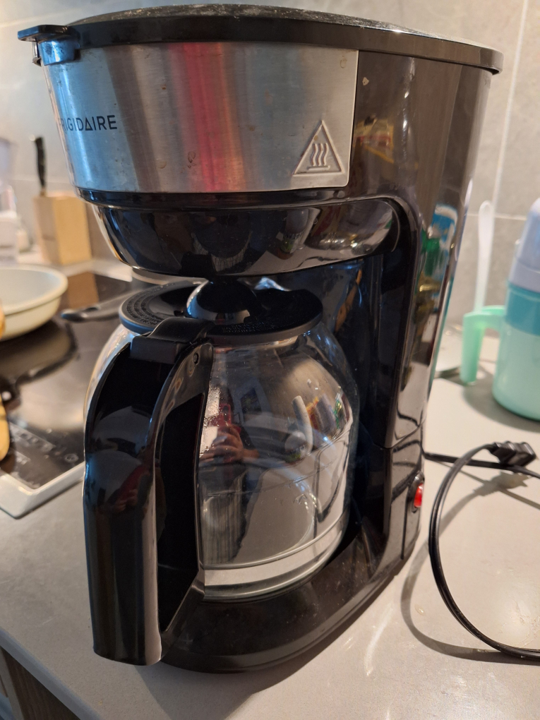 Frigidaire Coffee Maker - photo 3
