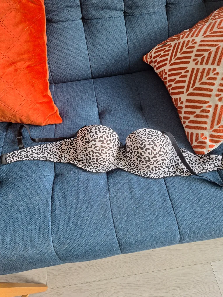 Infinity Women's Bra - Size 34B/75B image indicator(5)