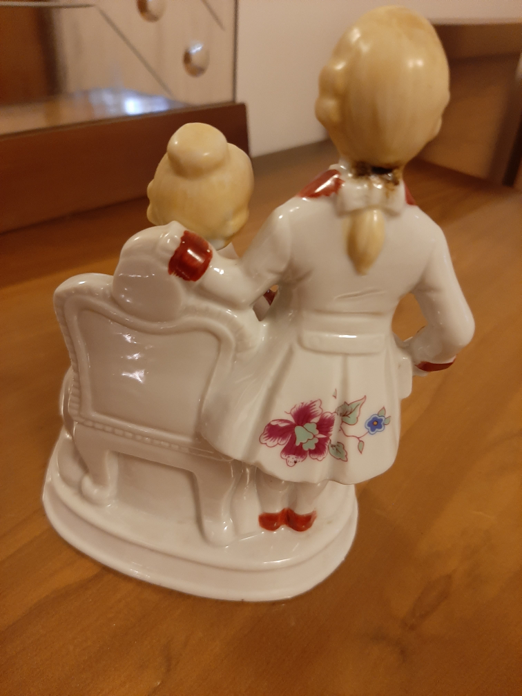 Vintage Porcelain Figurine - photo 5