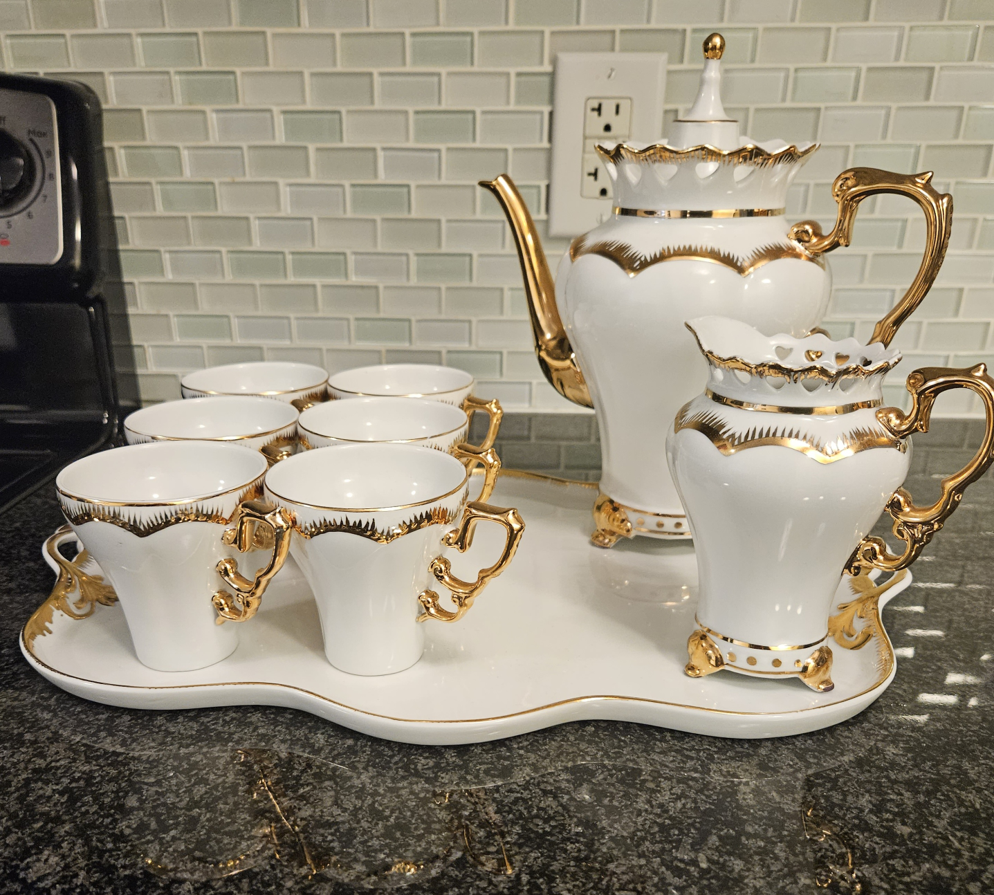 Adeline Porcellana Fine Tea Set