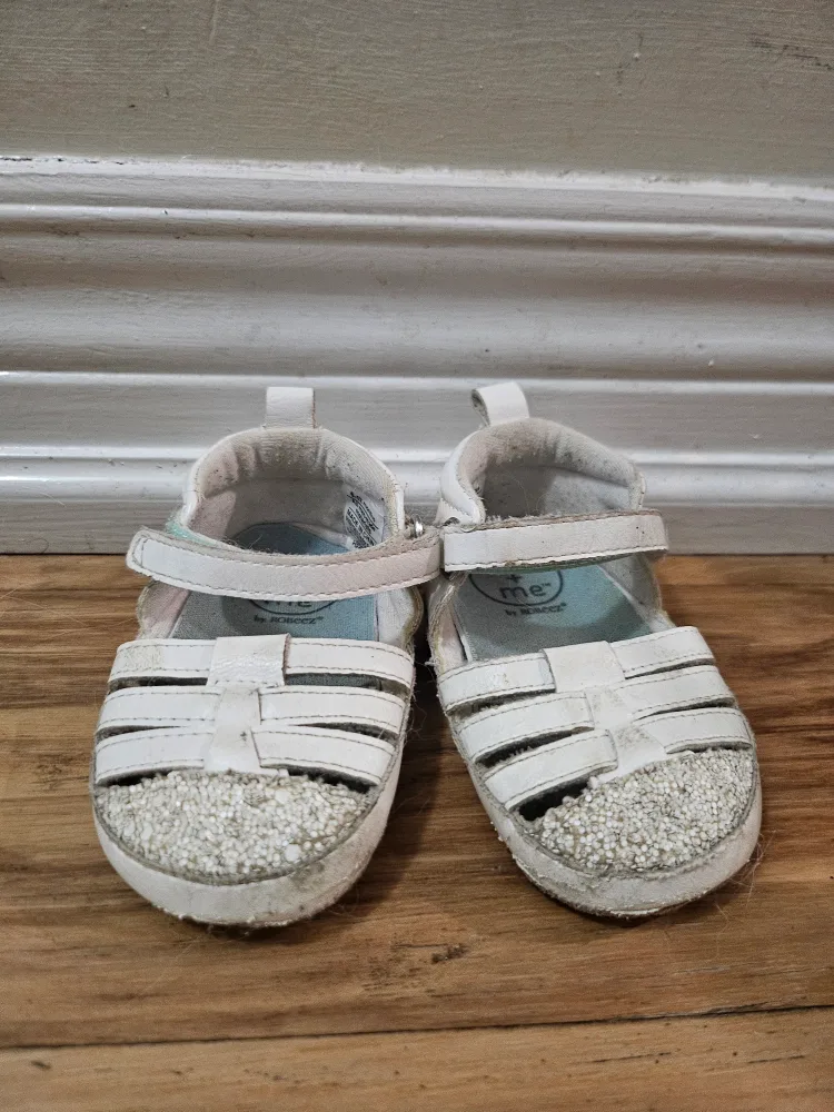 Robeez me by Robeez White Sandals thumbnail