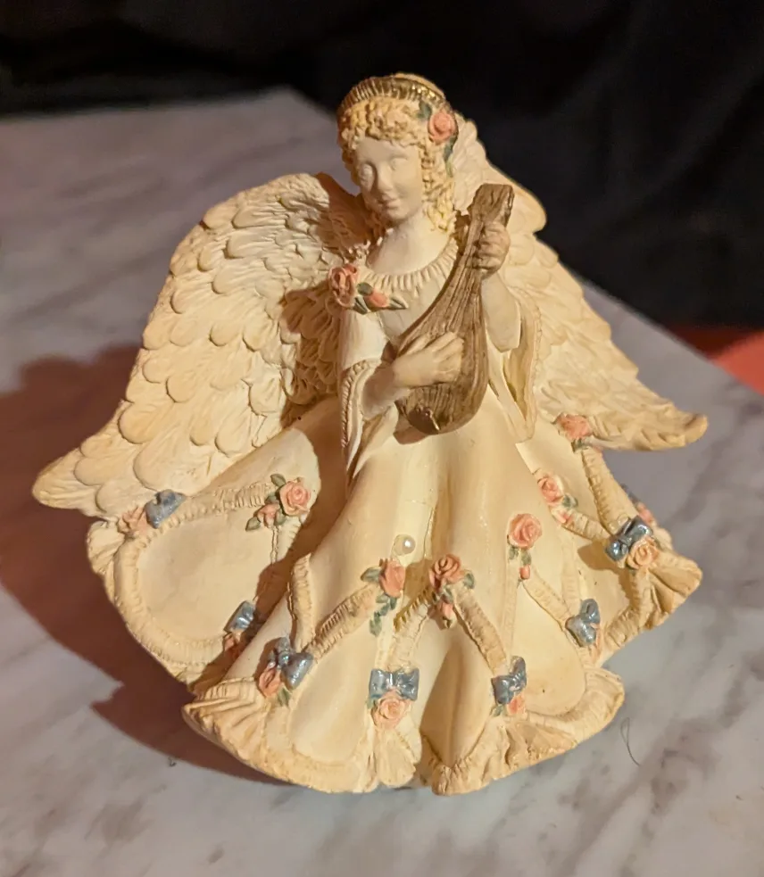 United Design Candle Lights Angel Figurine thumbnail