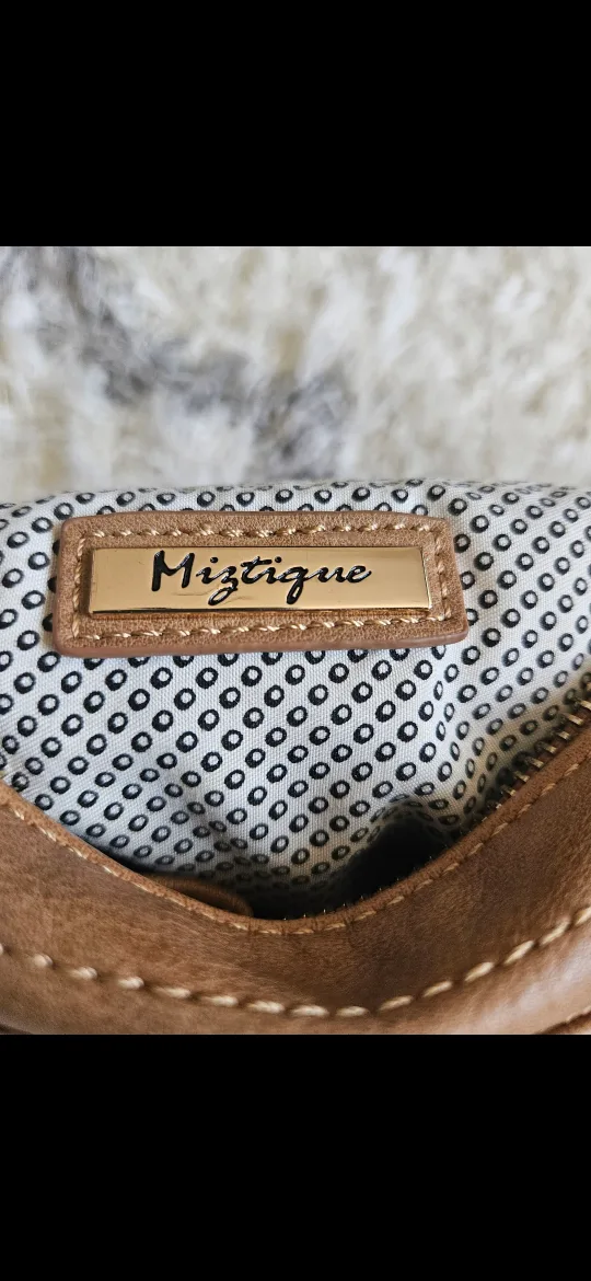 Miztique small crossbody bag image indicator(6)