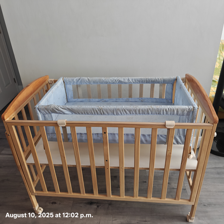 Wooden Baby Crib - photo 2