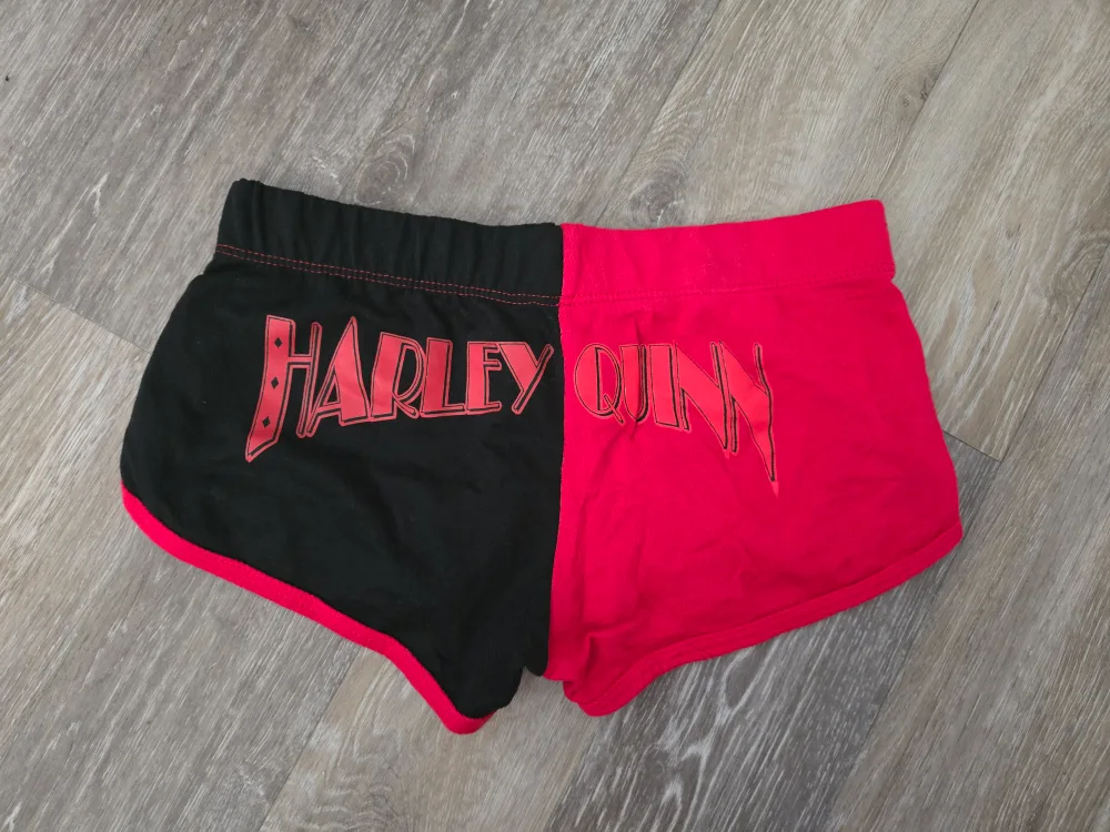 Harley Quinn booty shorts image indicator(2)