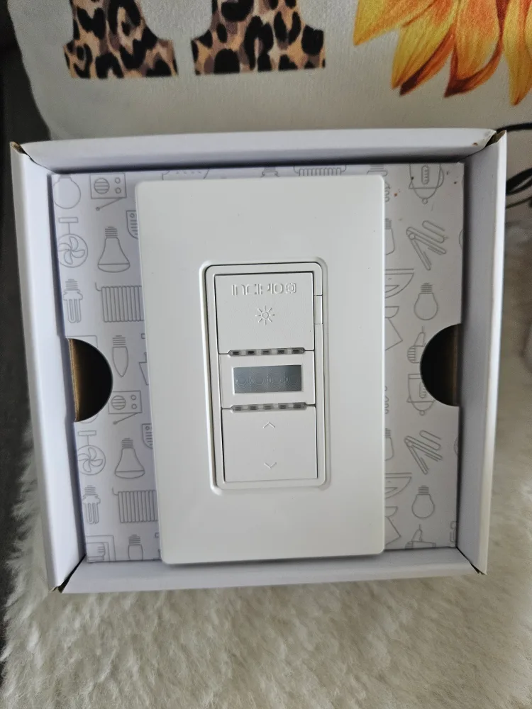 Incipio CommandKit Smart Wall Switch image indicator(5)