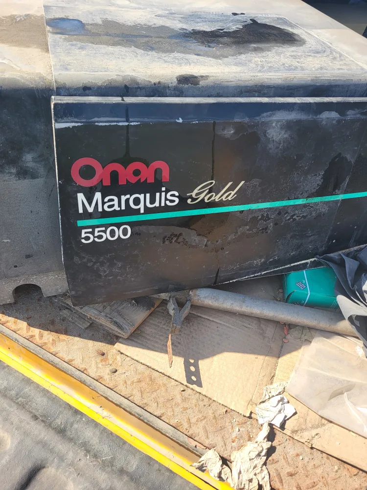 Onan Marquis Gold 5500 Generator thumbnail