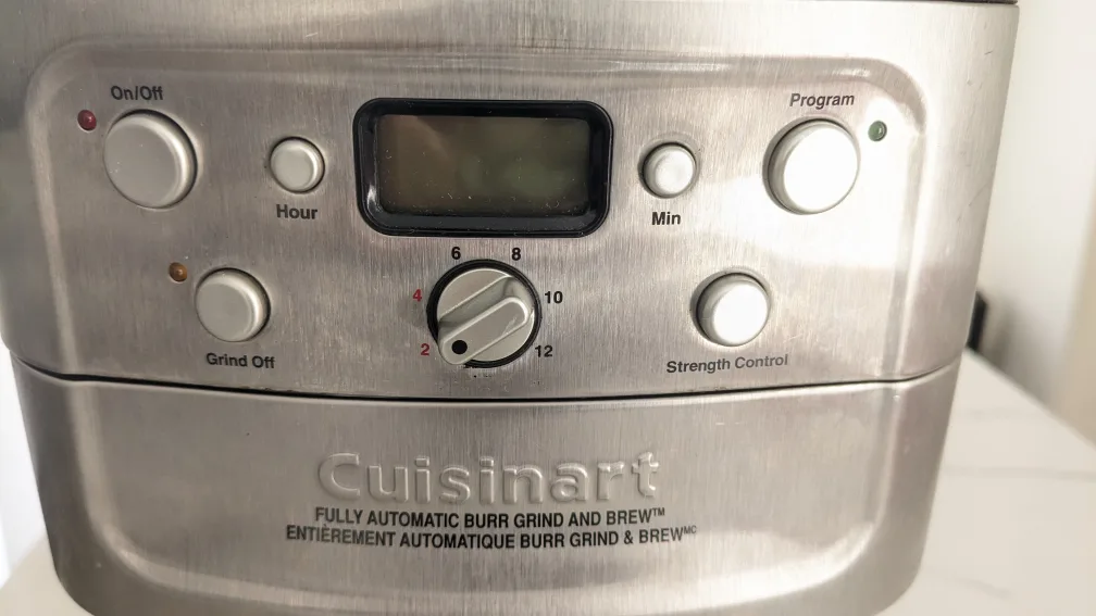 Cuisinart Grind & Brew Automatic Coffee Maker image indicator(7)
