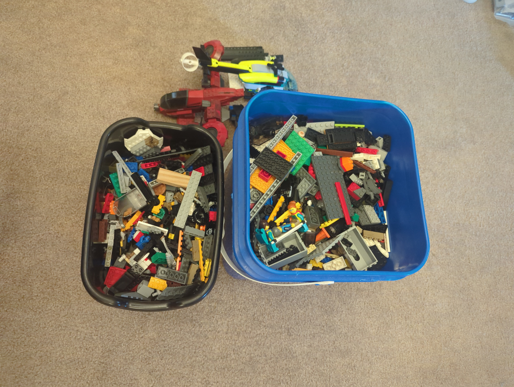 Lego Sets and Loose Pieces - photo 3