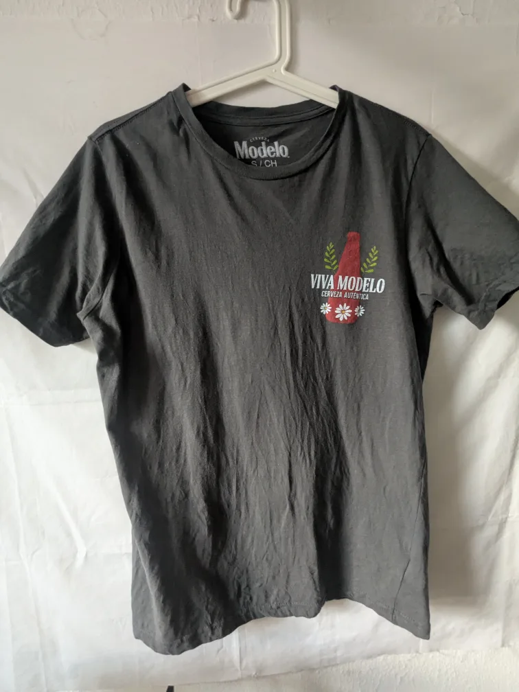 Modelo T-Shirt - Size Small🥕 thumbnail
