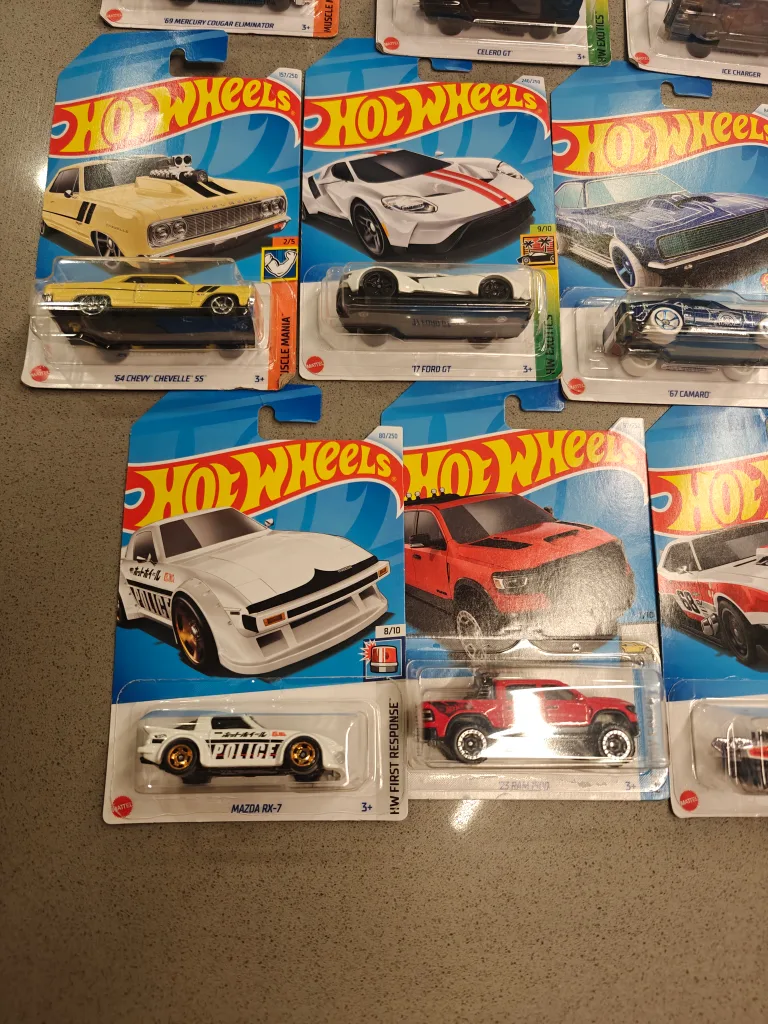 Hot wheels rare variety total 20 pieces thumbnail