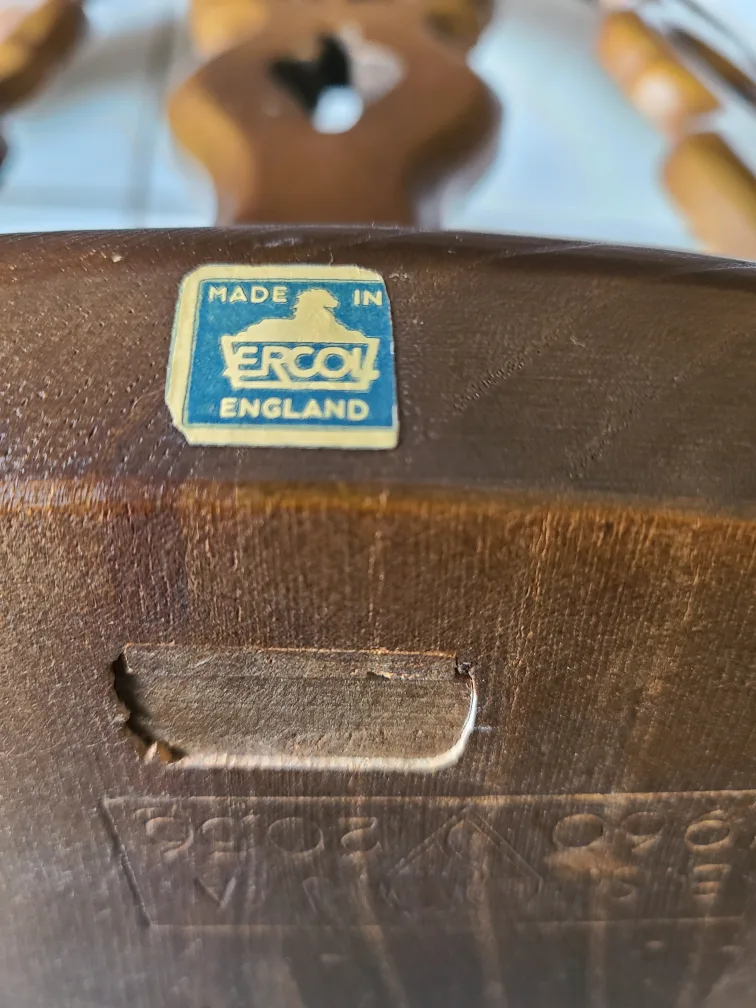 Ercol Drop Leaf Table and 4 Chairs image indicator(7)