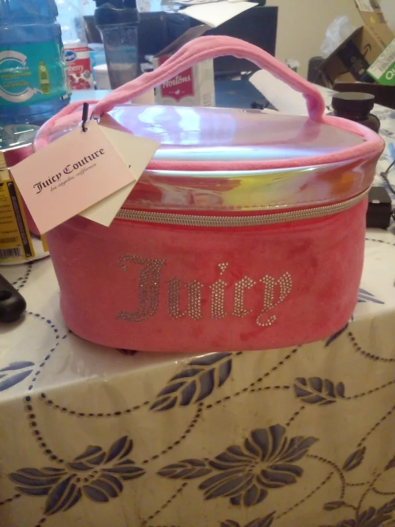 Juicy Couture Pink Vanity Case - New thumbnail