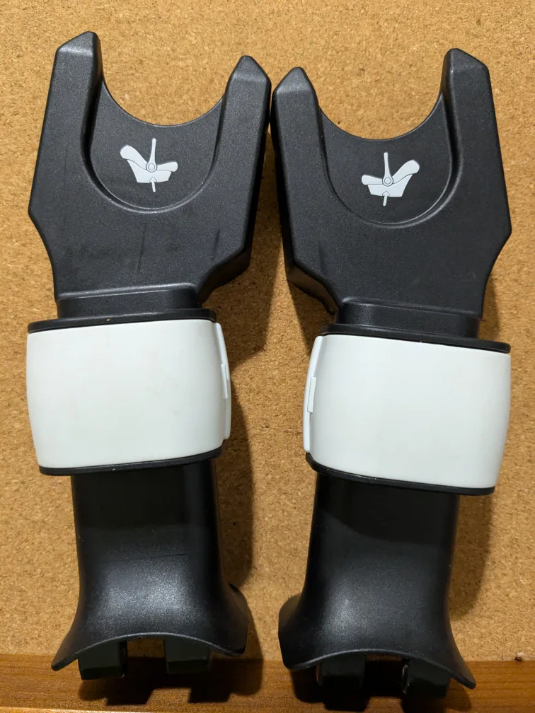 Bugaboo Cameleon Adapter for Maxi-Cosi Car Seat - Like New! thumbnail